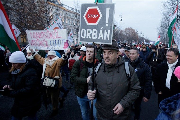 Evropski parlament traži da se zemljama koje krše demokratske principe uskrati novac