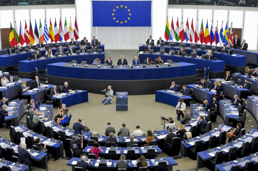 EP: Suspendovati pristupnu pomoć iz EU fondova u slučaju kršenja demokratije