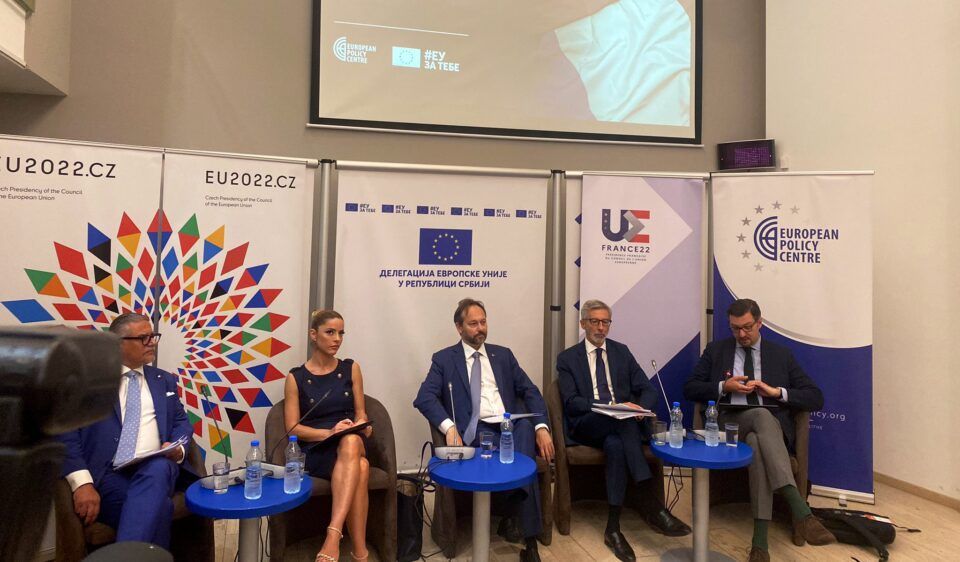 Tokom češkog predsedavanja EU samit u Pragu, spoljna politika i reforme ostaju uslov za napredak Srbij
