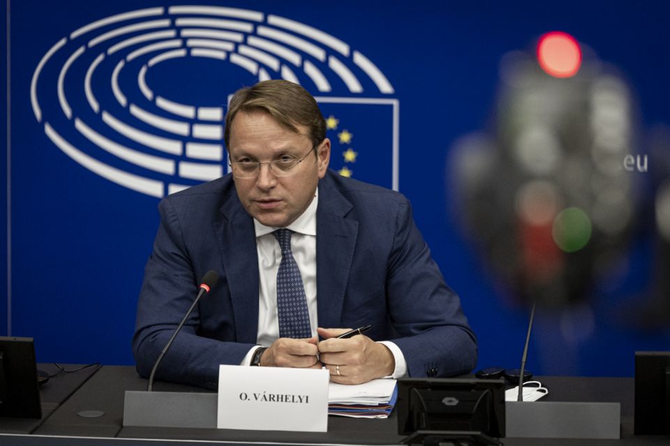 Varhelji: Srbija mora da nastavi reforme u oblasti vladavine prava
