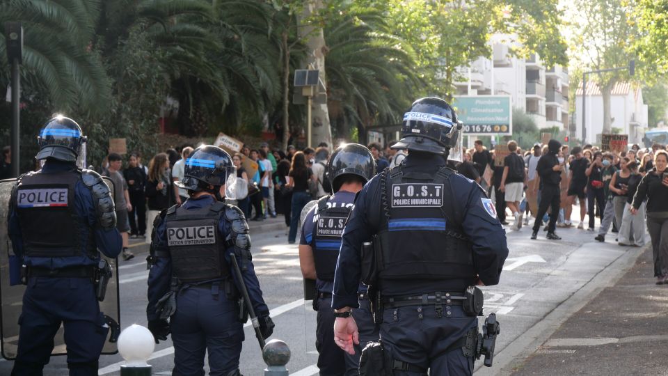 Francuska opet na ulicama, tradicionalna politika gubi tlo pod nogama