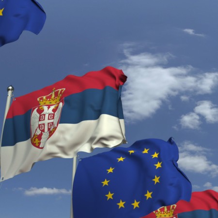 Srbija i zajednička spoljna i bezbednosna politika Evropske unije: od prilike do neprilike