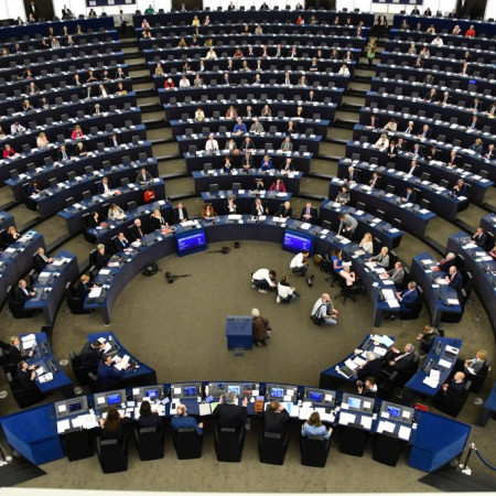 Evropski parlament izglasao rezoluciju Tonina Picule, usvojen amandman o preispitivanju EU u fondova u Srbiji
