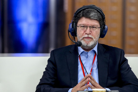 Evroposlanici u poseti Beogradu: Brisel na papiru, Vučić u Davosu