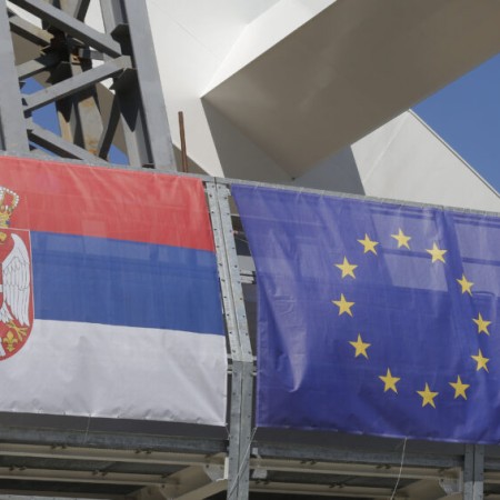 Dug put u Evropu: Dve decenije izazova na putu evropskih integracija Srbije