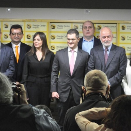 Osam opozicionih stranaka obavezalo se na zalaganje za članstvo Srbije u EU