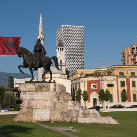 Tirana - Evropska prestonica mladih